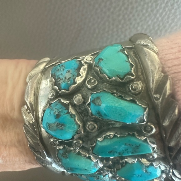 Exquisite Old Turquoise Treasure Cuff 30%Off !! - Picture 6 of 13